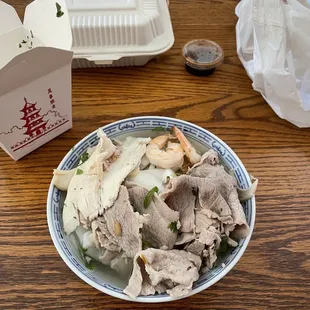 Combination Chow Fun &amp; egg noodle soup
