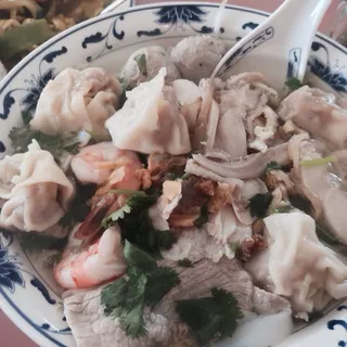 3. Combination Wonton Rice Stick Soup