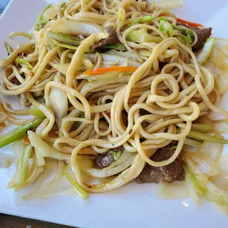 31. Beef Chow Mein