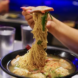 Wonton Noodle Soup (Wontons &amp; BBQ Pork) - IG: @nelson_eats