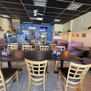 sushi and sashimi, interior