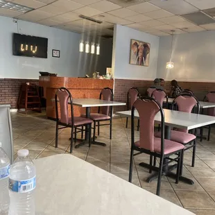 Awkwardly quiet in here. No music just strangers eating in silence. Ambience gets a 2 out of 10.
