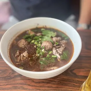 ramen and noodles, food