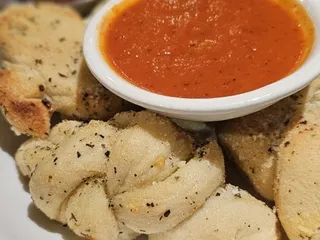 Abrusci's Fire & Vine