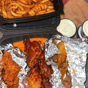 Curly Fries &amp; 18 Piece Wings