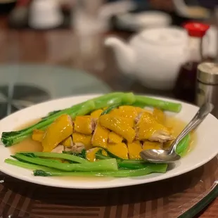 Steamed chicken with special sauce