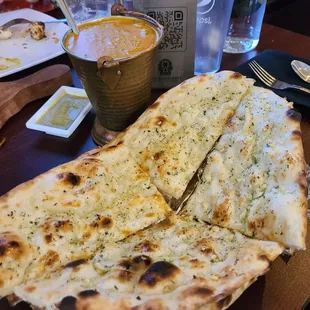 Dhamaka Balti, Garlic Nan
