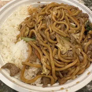 Beef Lo Mein lunch combo