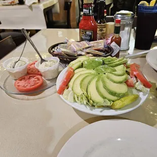 Avocado salad