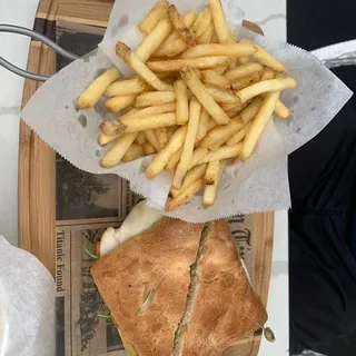 Roasted Turkey and Avocado Sandwich