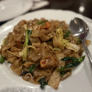 Vegetarian Pad Kee-Mao Noodle
