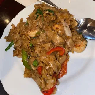 Pad Med Ma Muang Plate