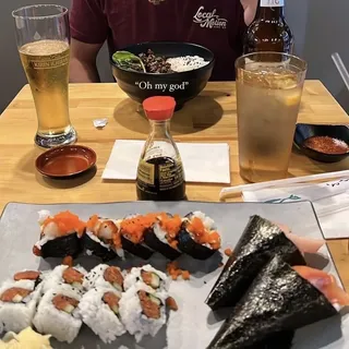 Salmon Avocado Hand Roll