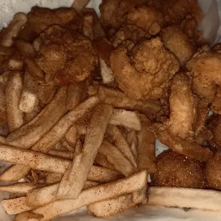 Fried jumbo shrimp + fries + hushpuppies