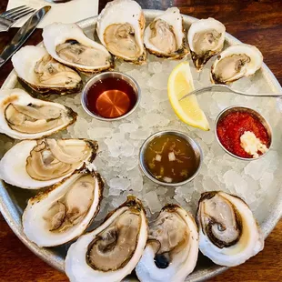Queens Cup oysters on top - Raspberry Point below