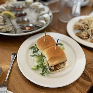 Crabcake sliders