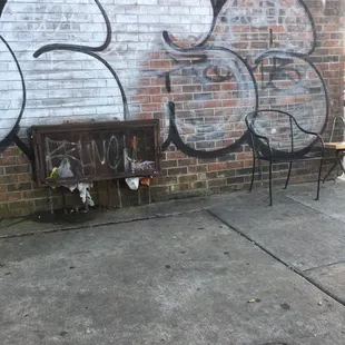 The art on all the walls lol