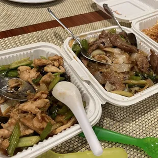 Mushroom chicken, beef chow fun, hk style noodles