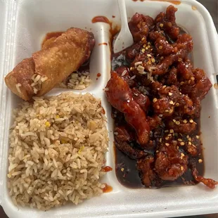 General Chicken Lunch Special (Disclaimer: added red pepper flakes myself)