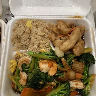 Shrimp and broccoli