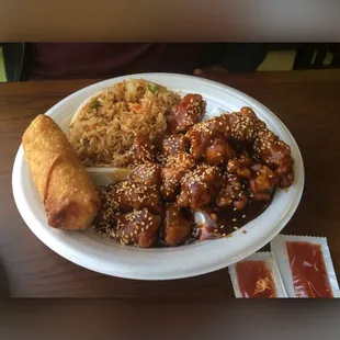 food, chicken wings and fried chicken