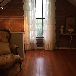 Pretty bride suite
