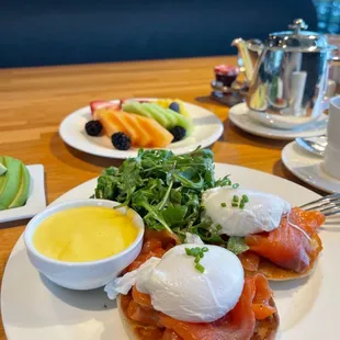The most perfect Eggs Benedict (hollandaise on side)