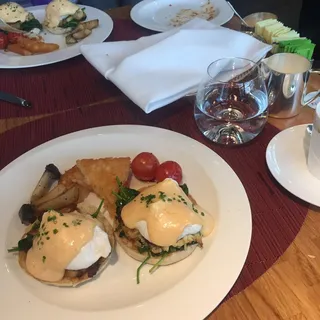Eggs Benedict