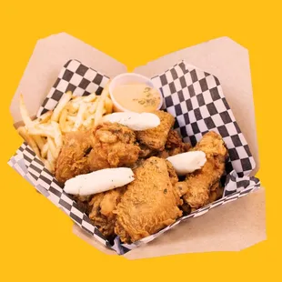 food, chicken wings and fried chicken