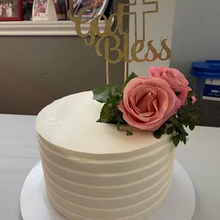 8&quot; cake (topper not included) with two roses for $120!!