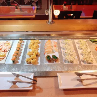 sushi and sashimi, interior