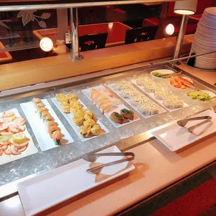 sushi and sashimi, interior