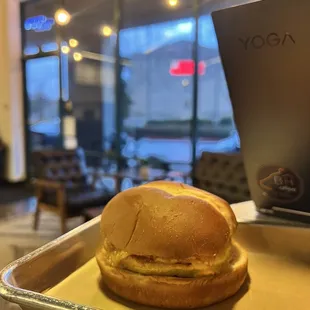 Breakfast sandwich