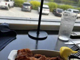 The Lake House Kitchen + Bar