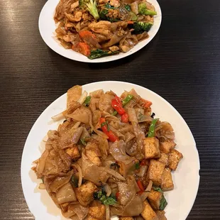 Drunken Noodle tofu Chicken Pad See Ew