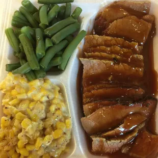 Brisket, green beans &amp; sweet corn!!!! Yum yum yummy!