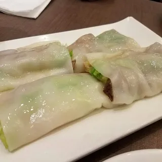 Egg and Lettuce Rice Roll