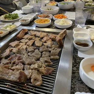 Look at this BBQ. Best Quality, Best Quantity!!