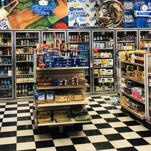 Get your cookies, candy, chips, popcorn, soda, juice, beer, wine, and liquor here at Kings !