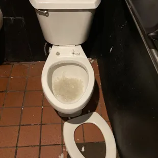 Bathroom - Don&apos;t use the toilet here (Nov 2021)