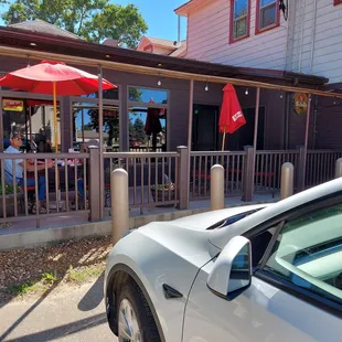 ramen and noodles, outside