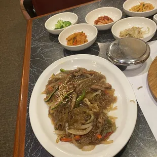 Stir fried glass noodles with veggies