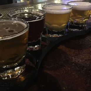 King Table Flight, Sampler