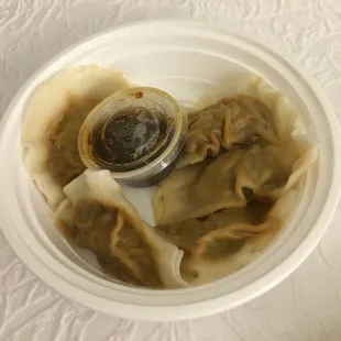 The steamed pork dumplings are quite good. Nice flavor and moisture.