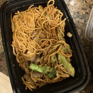 House Lo Mein