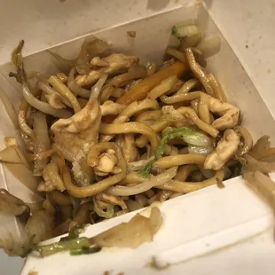 Chicken Lo Mein