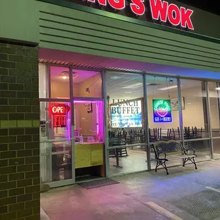 Carry-out made safe and easy at King&apos;s