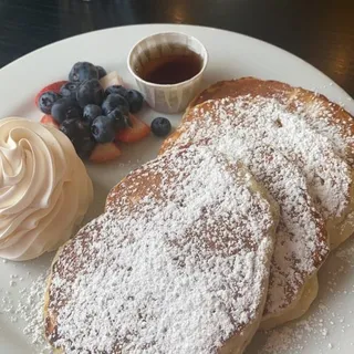 Fluffy Buttermilk Pancakes