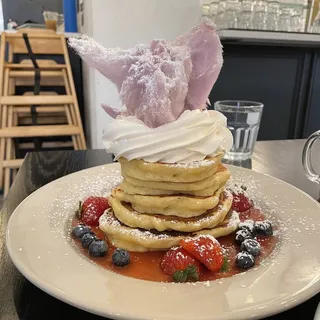 Eton Mess Pancakes