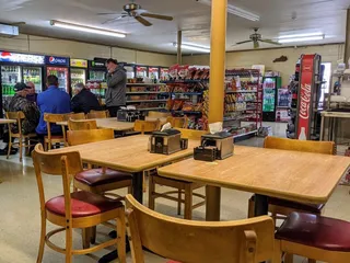 Susie's Round Hill Country Restaurant & Grocery